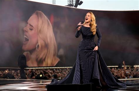 Adele Live in Amsterdam: A Night of Soulful Melodies and Unexpected Giggles